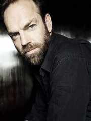 Хьюго Уивинг