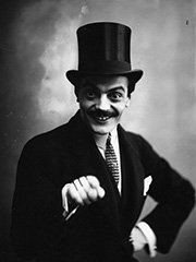 Макс Линдер